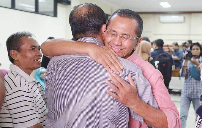 Berputar-putar, Abaikan Fakta Sidang